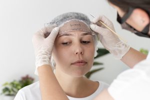 میکروکاشت ابرو بدون جراحی؛ تحول طبیعی در زیبایی چهره