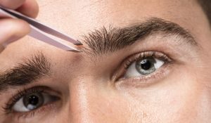 نانوگرافت کاشت ابرو و رِیفُرمینگ نچرال ابرو